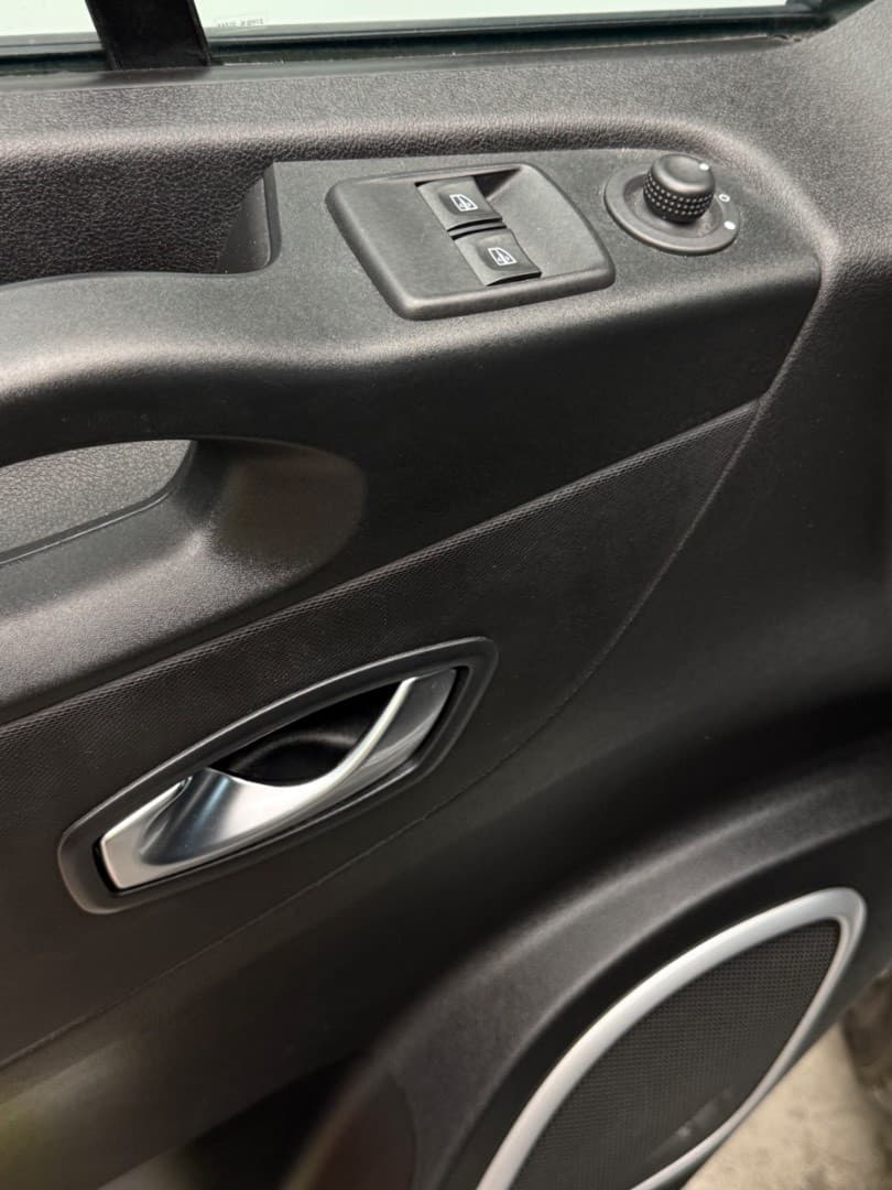 2021 Renault TRAFIC - 16