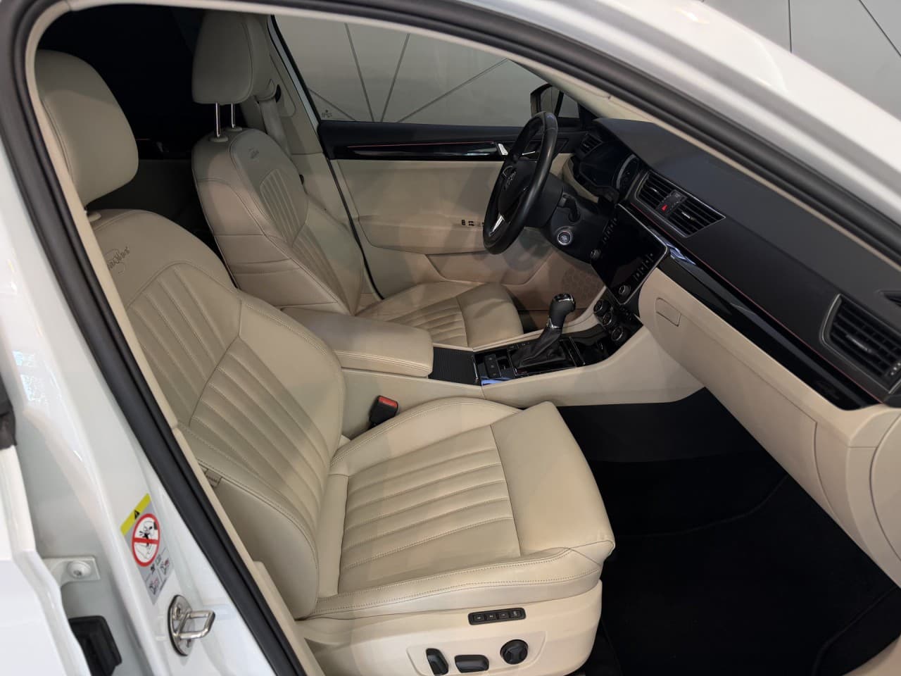 2018 Škoda SUPERB - 10