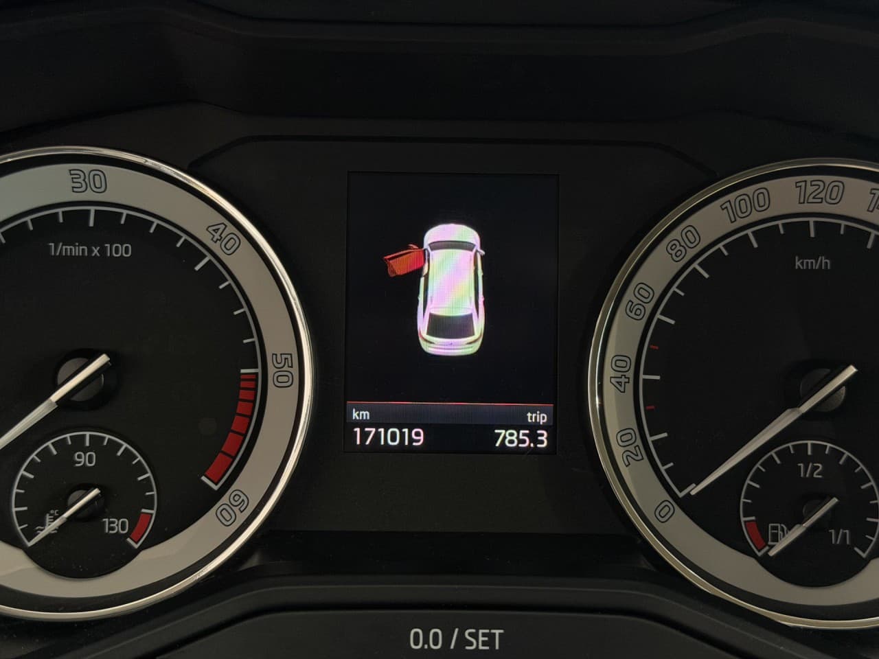 2018 Škoda SUPERB - 18