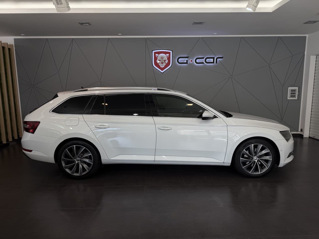 2018 Škoda SUPERB - 4