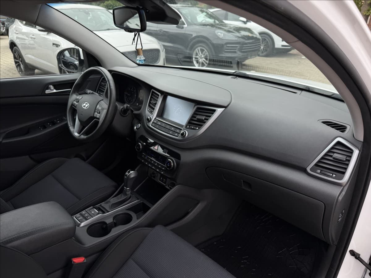 2016 Hyundai TUCSON - 10