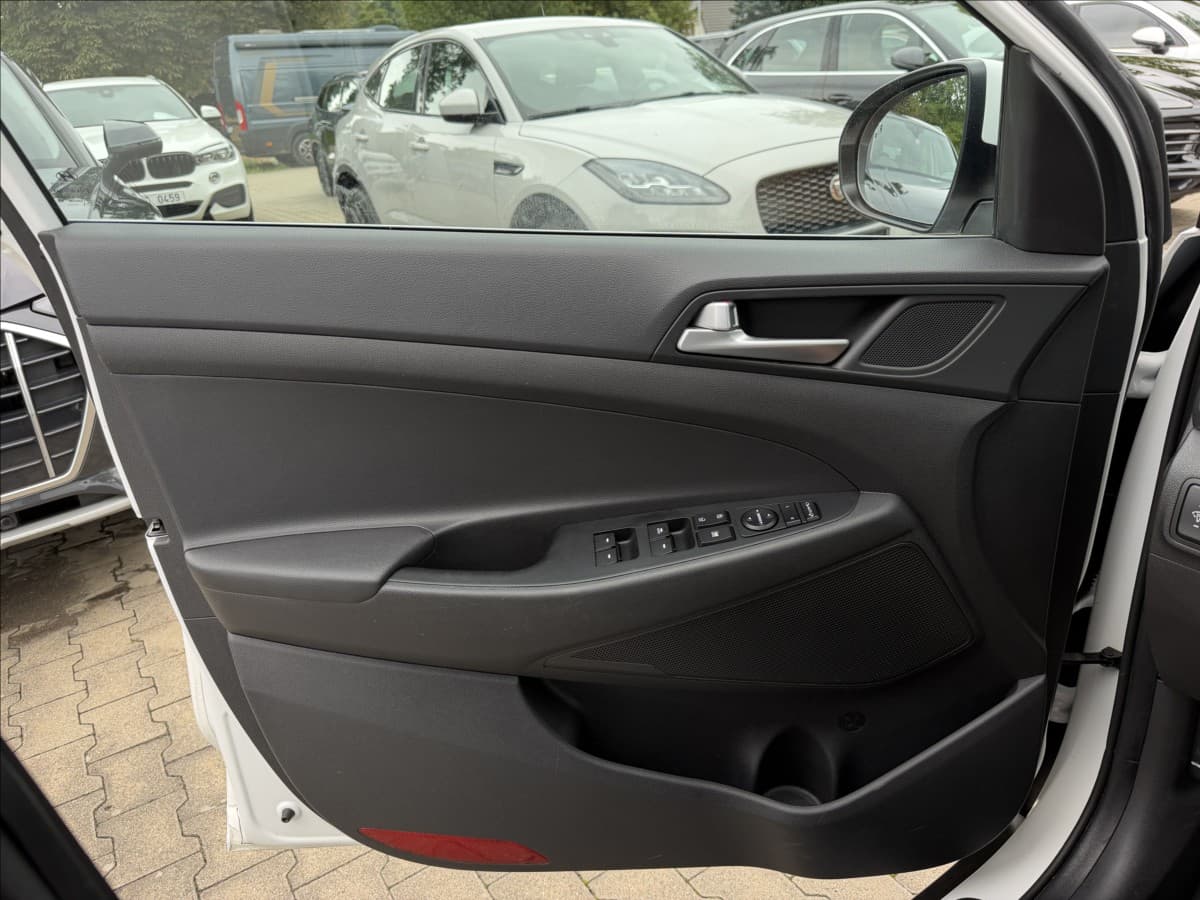 2016 Hyundai TUCSON - 19