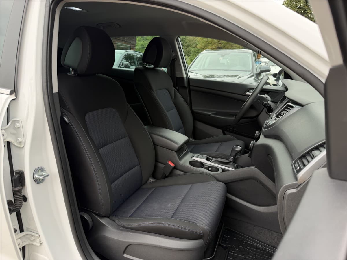 2016 Hyundai TUCSON - 9