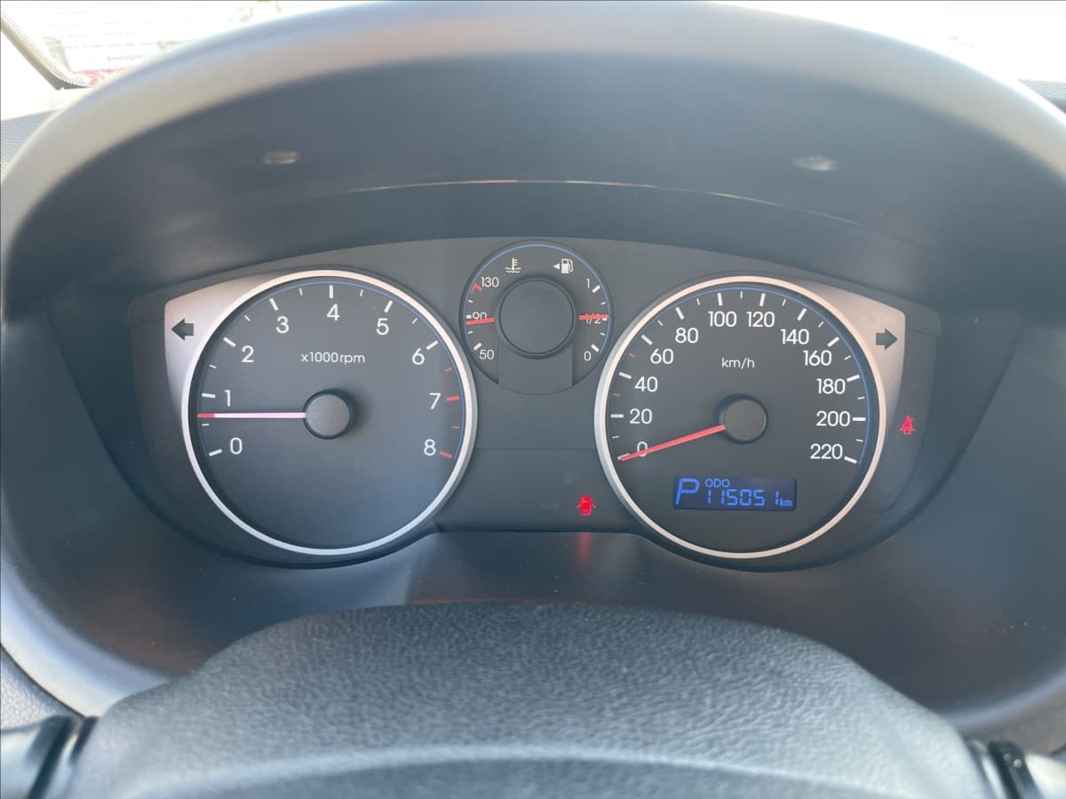 2011 Hyundai i20 - 14