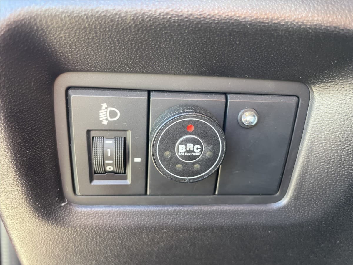 2011 Hyundai i20 - 19