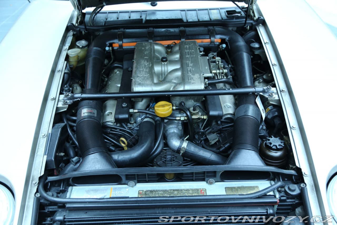 1988 Porsche 928 - 16