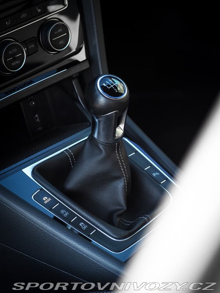 2014 Volkswagen GOLF - 9