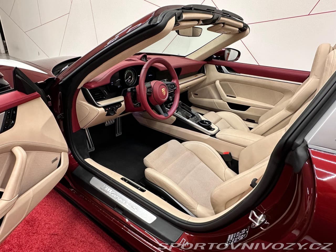 2021 Porsche 911 - 10