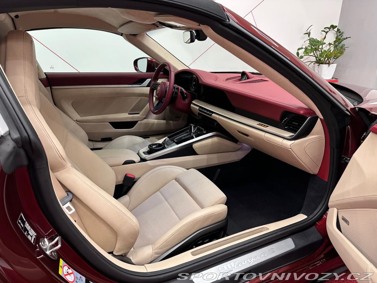 2021 Porsche 911 - 12