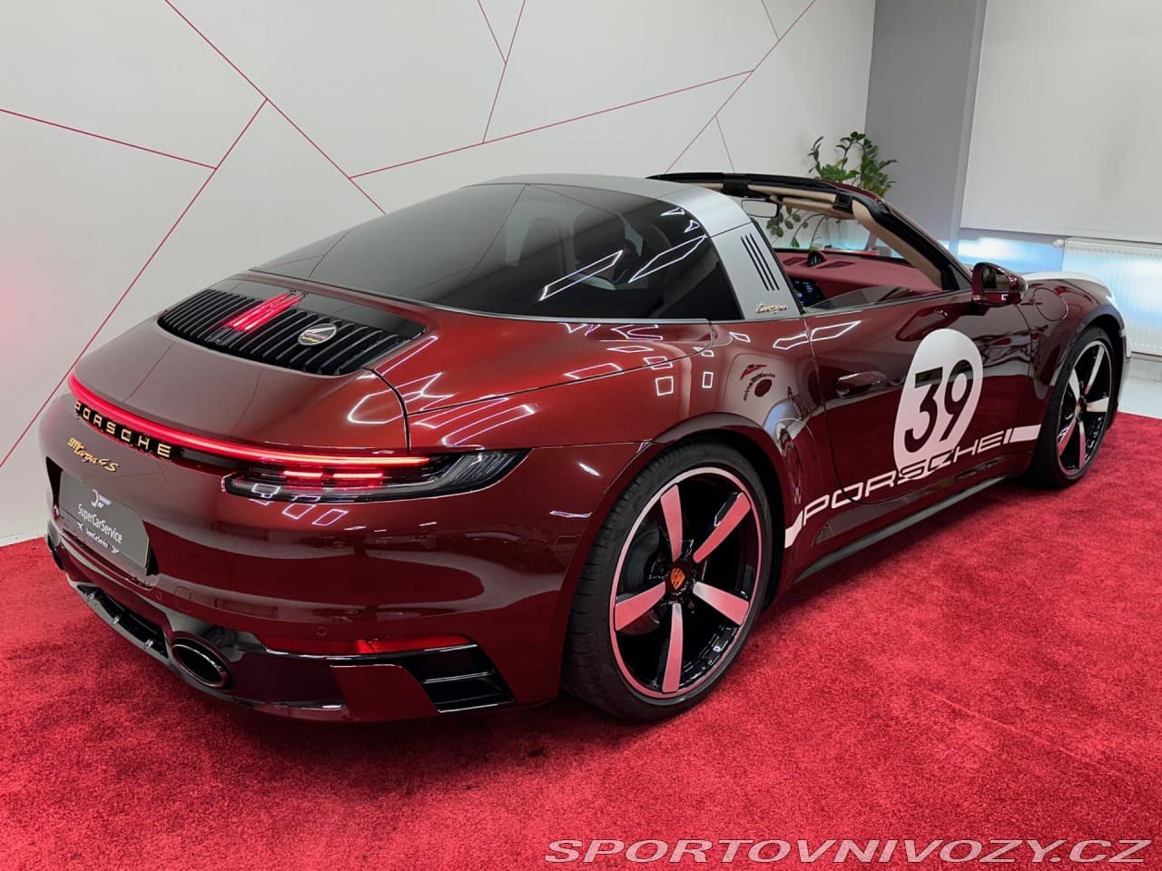 2021 Porsche 911 - 2