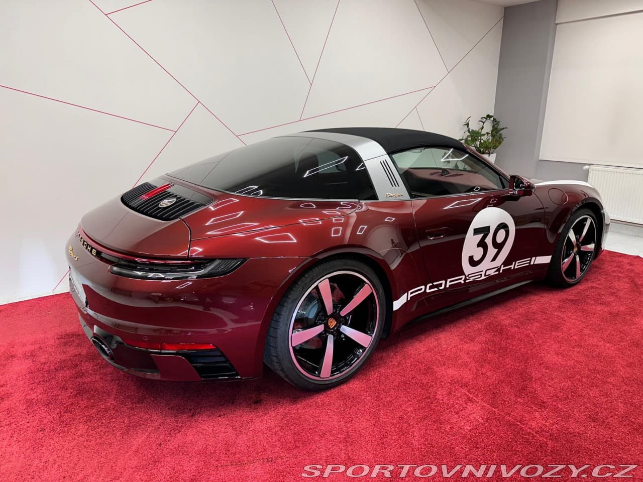 2021 Porsche 911 - 7