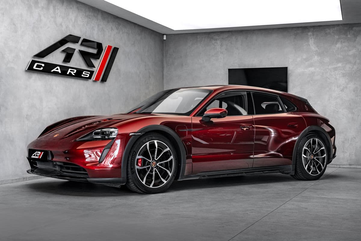 Porsche Taycan 4S Cross Turismo, cherry