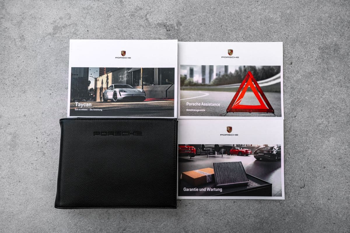 2021 Porsche Taycan - 73