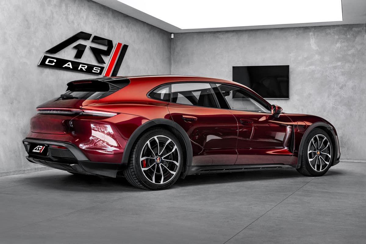 2021 Porsche Taycan - 13