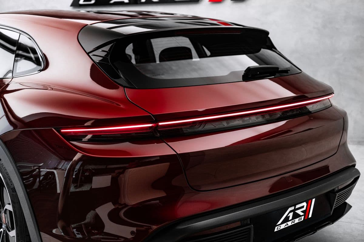 2021 Porsche Taycan - 29