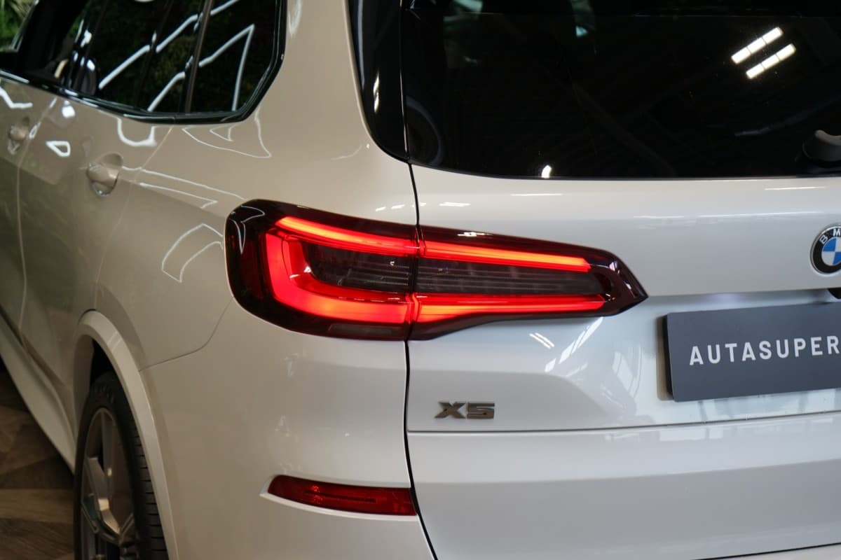 2021 BMW X5 - 33