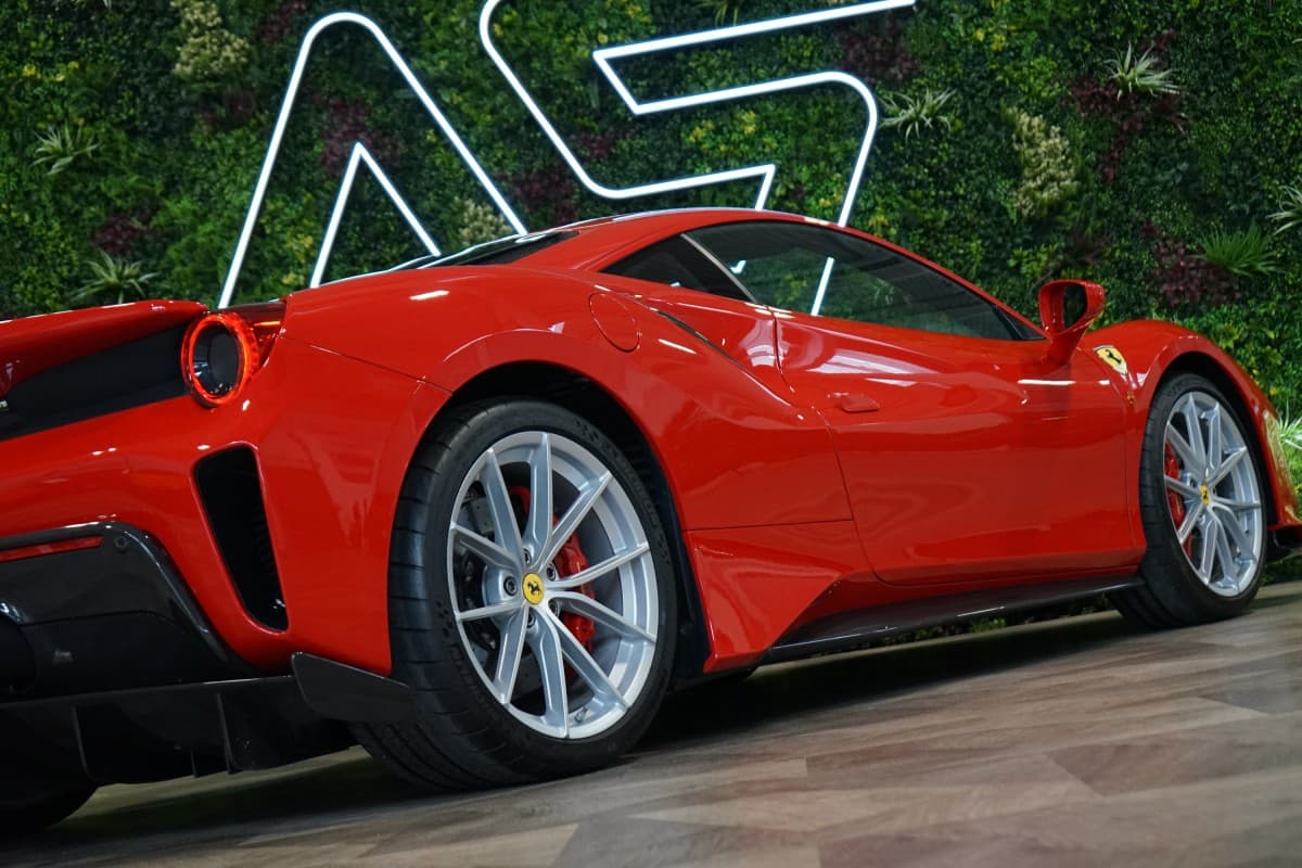 2020 Ferrari 488 - 17