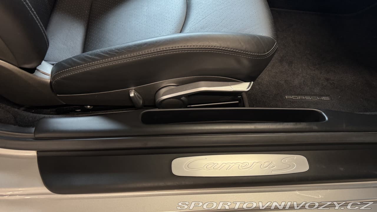 2005 Porsche 911 - 12