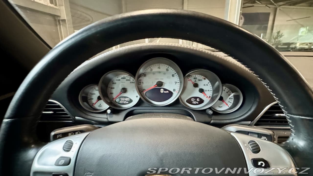 2005 Porsche 911 - 14