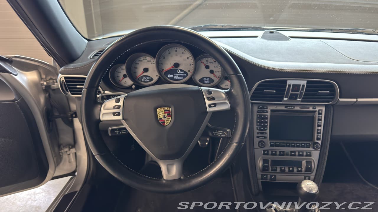 2005 Porsche 911 - 17