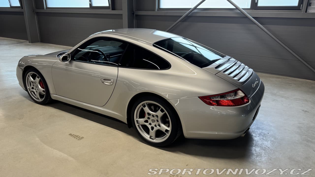 2005 Porsche 911 - 5