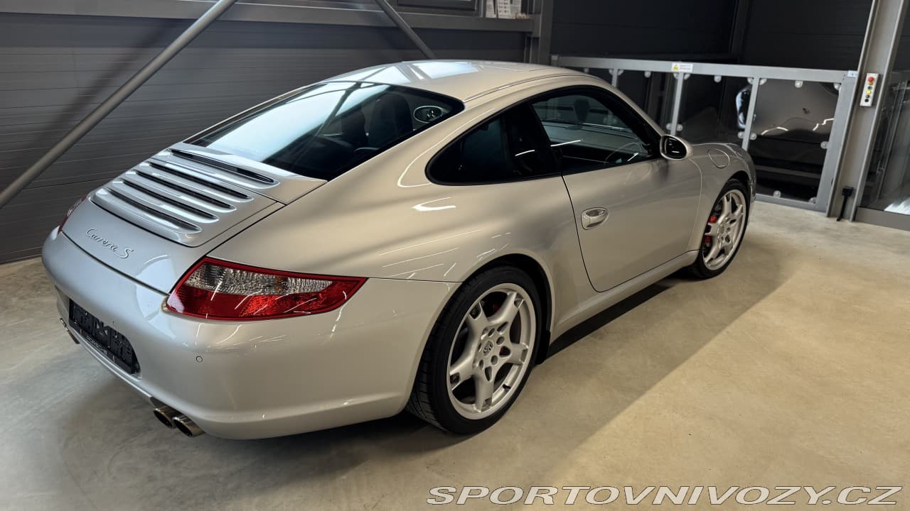 2005 Porsche 911 - 7