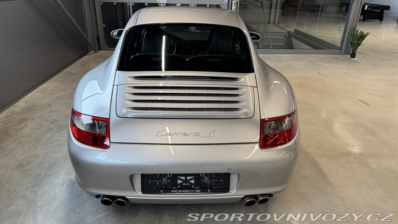 2005 Porsche 911 - 8