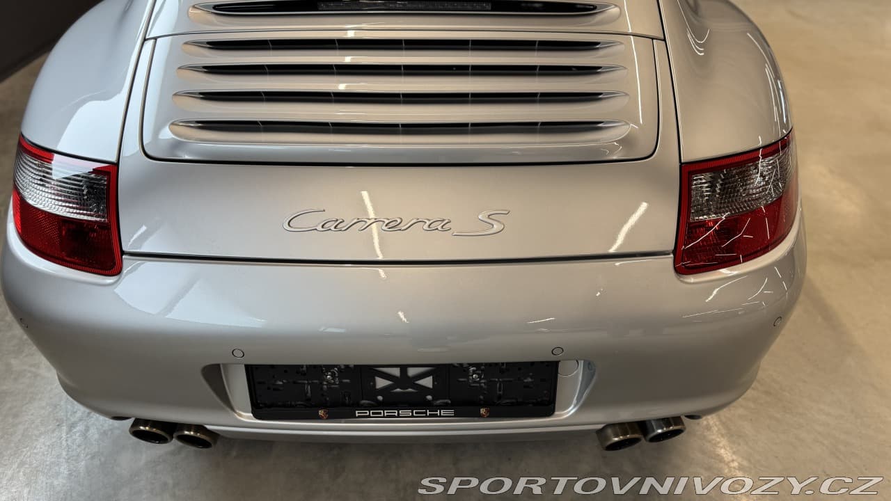2005 Porsche 911 - 9