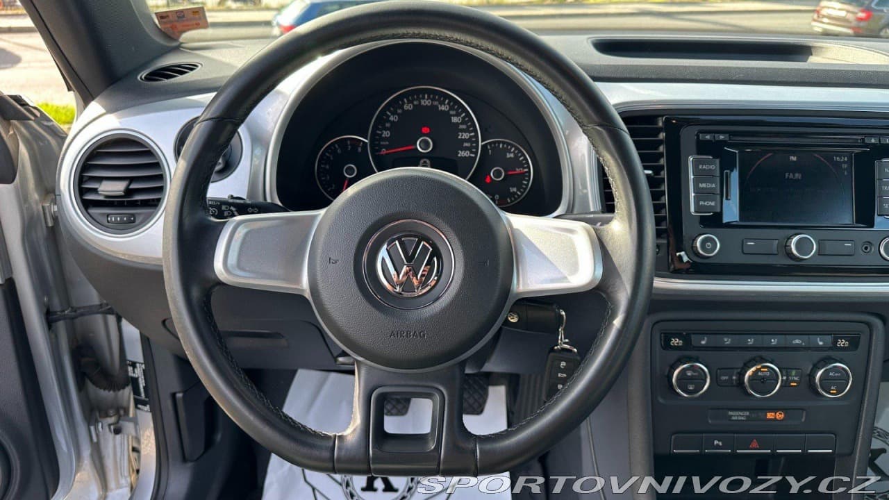 2012 Volkswagen BEETLE - 13