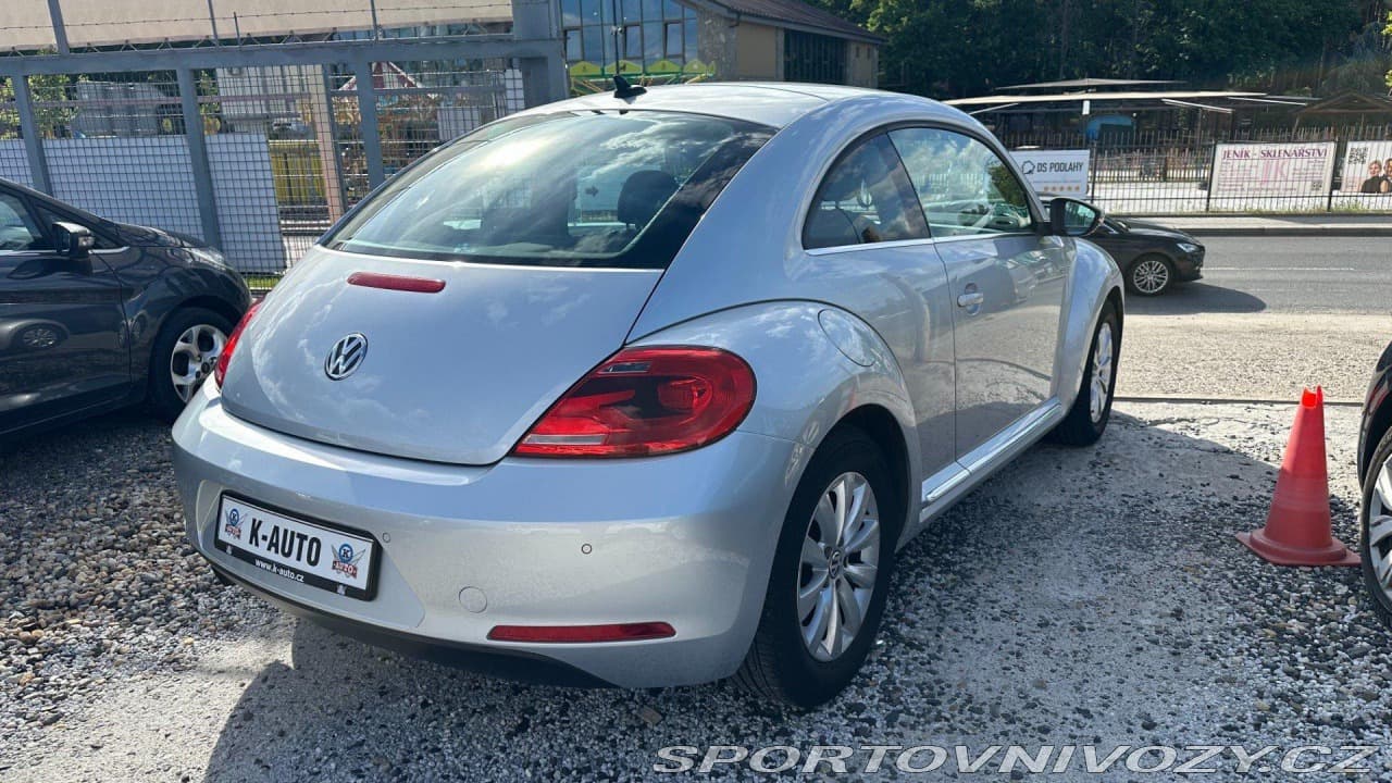 2012 Volkswagen BEETLE - 4
