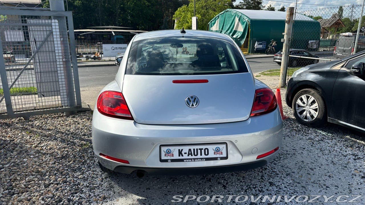 2012 Volkswagen BEETLE - 5
