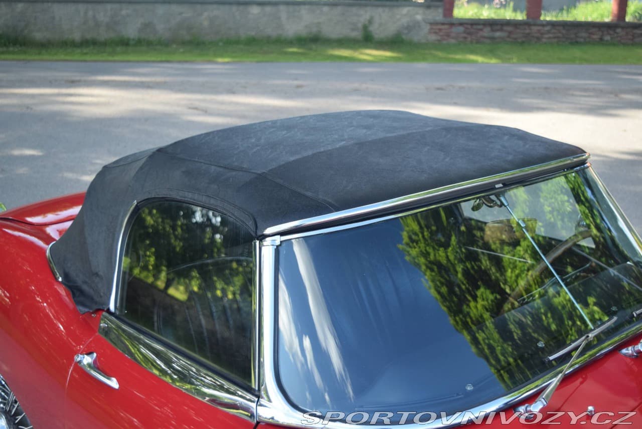 1968 Jaguar E-TYPE - 11