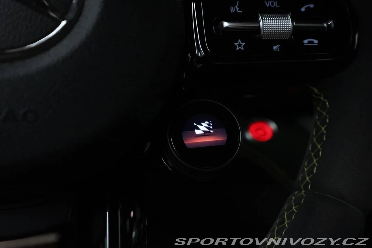 2020 Mercedes-Benz Ostatní - 35