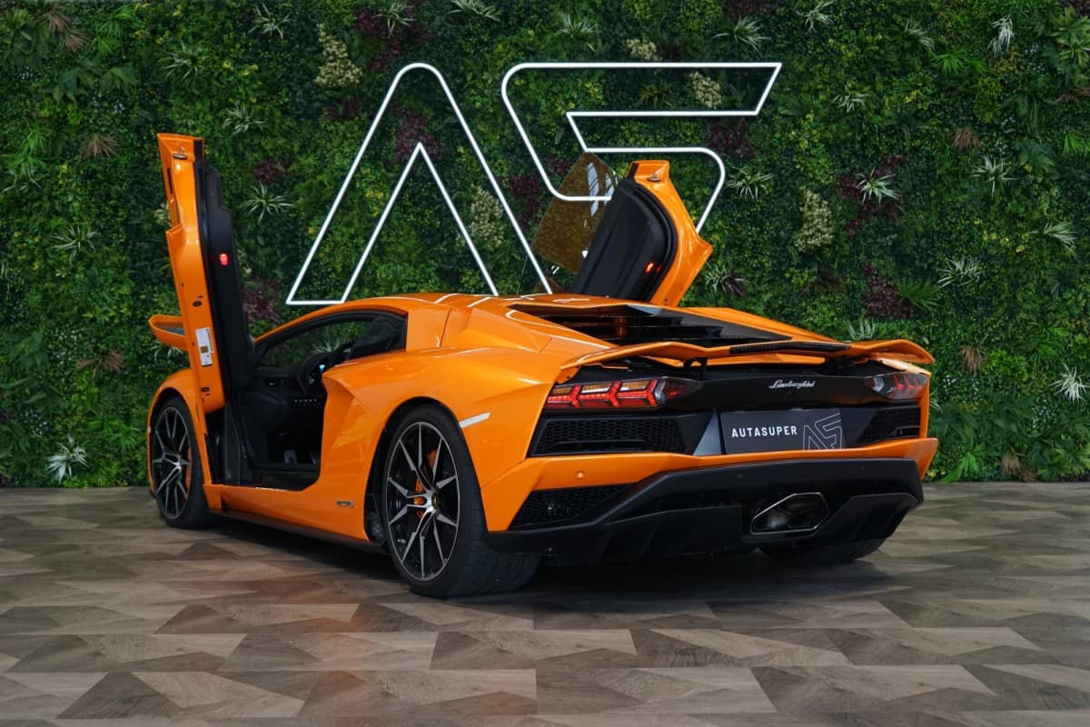 2018 Lamborghini AVENTADOR - 10
