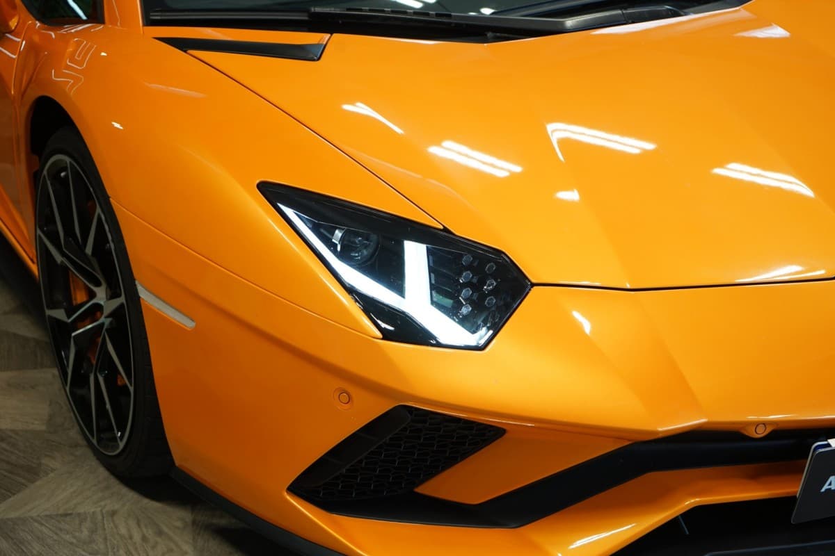 2018 Lamborghini AVENTADOR - 11