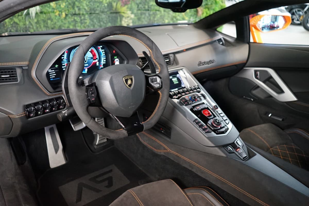 2018 Lamborghini AVENTADOR - 16