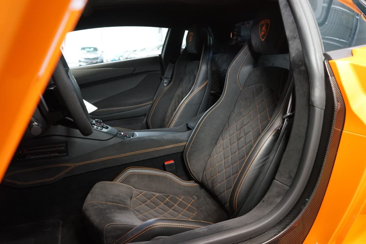 2018 Lamborghini AVENTADOR - 18