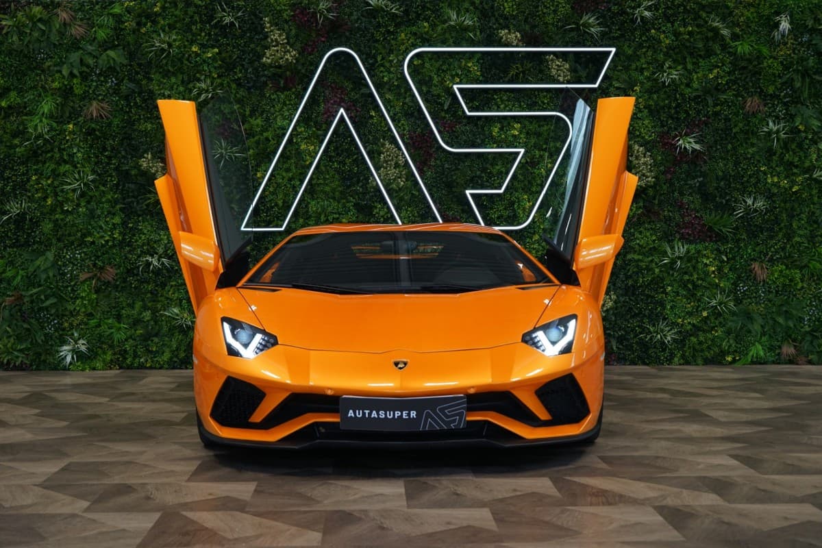 2018 Lamborghini AVENTADOR - 4