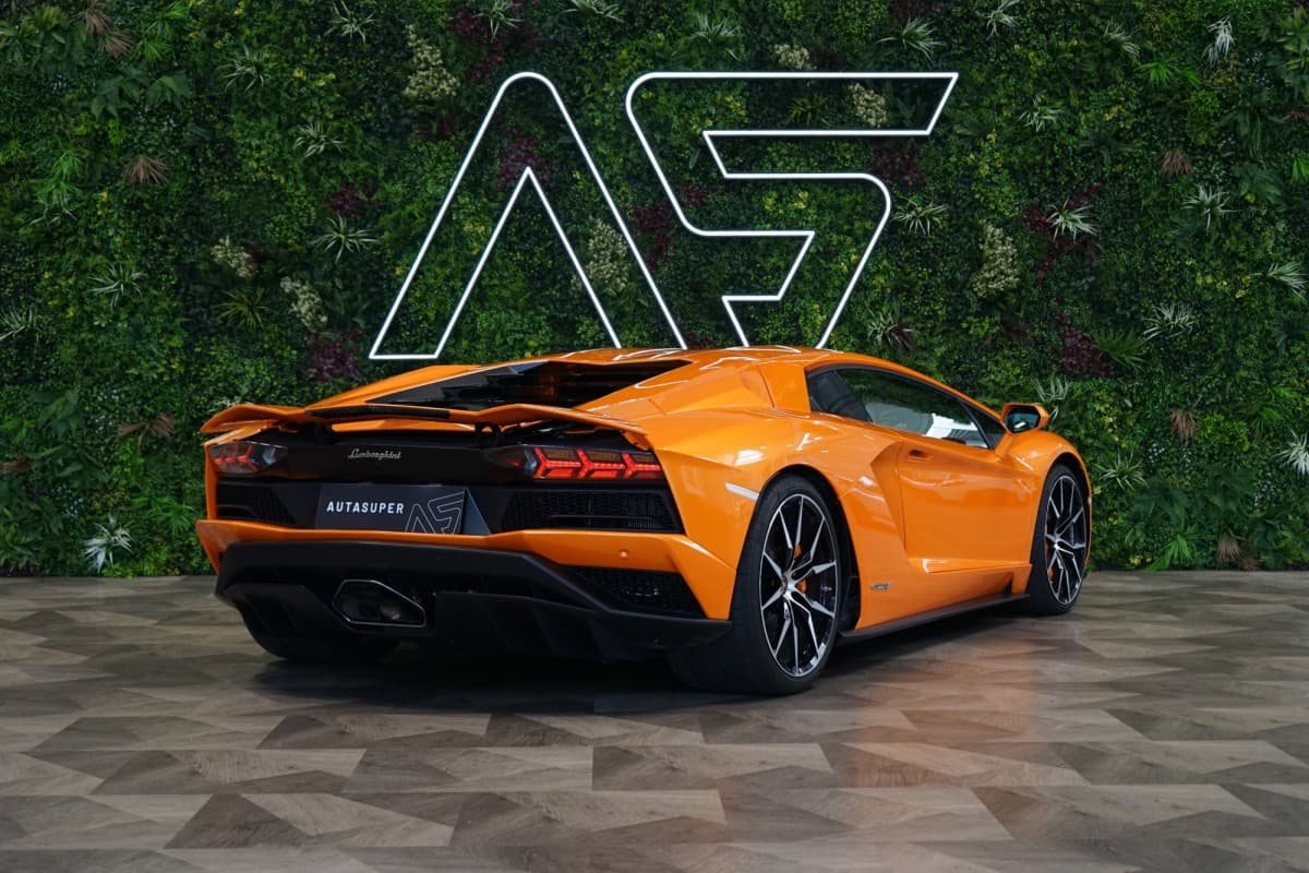 2018 Lamborghini AVENTADOR - 6