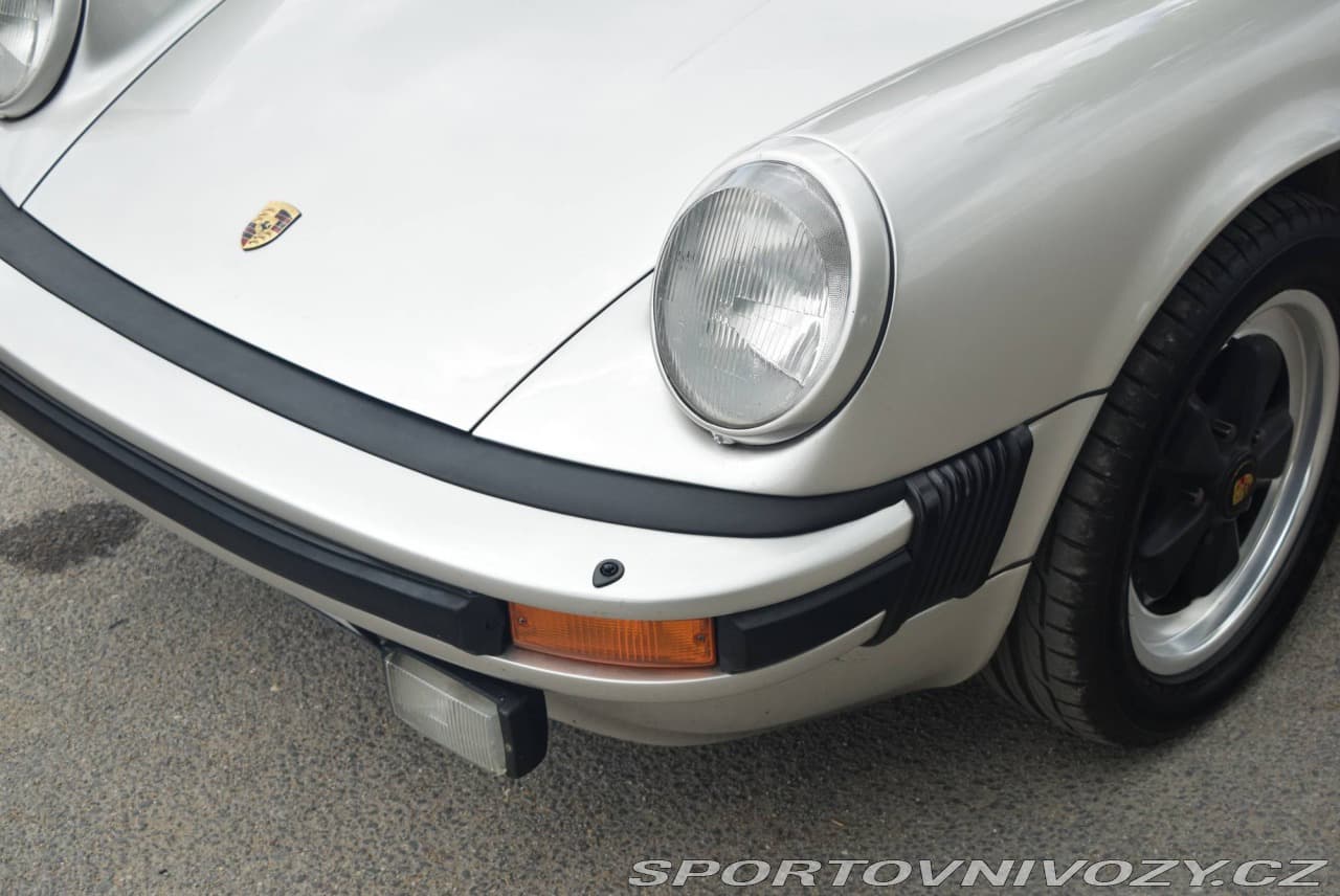 1982 Porsche 911 - 11