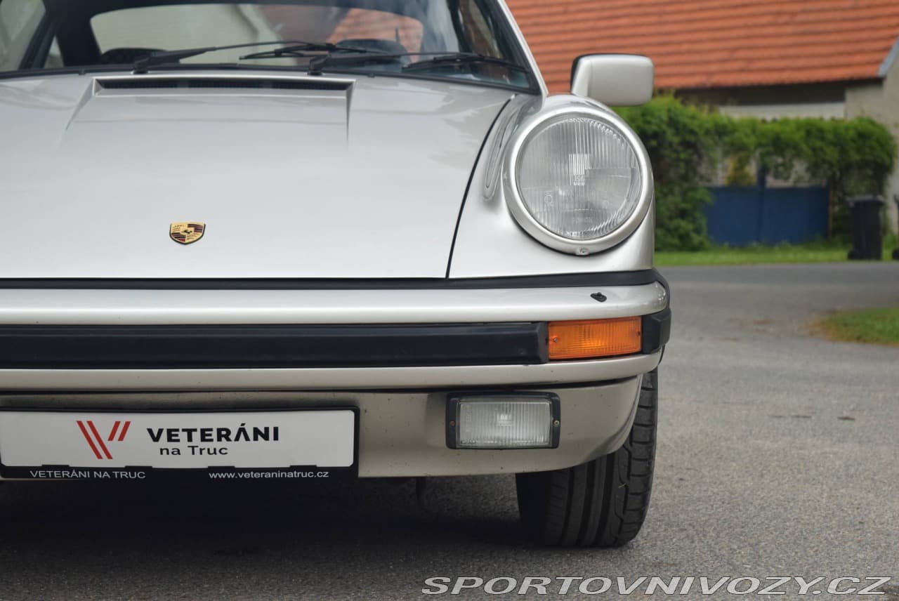 1982 Porsche 911 - 13