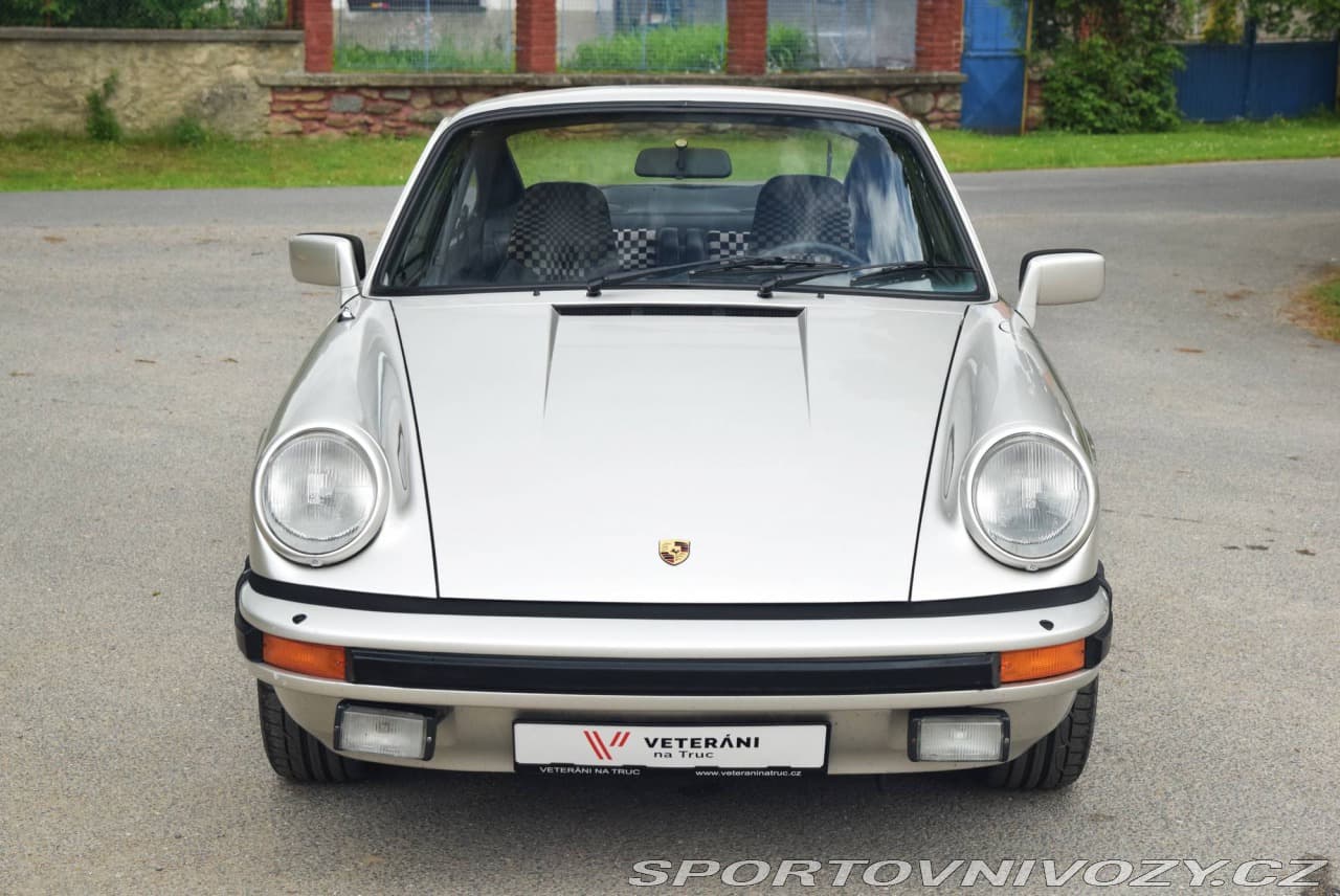 1982 Porsche 911 - 8
