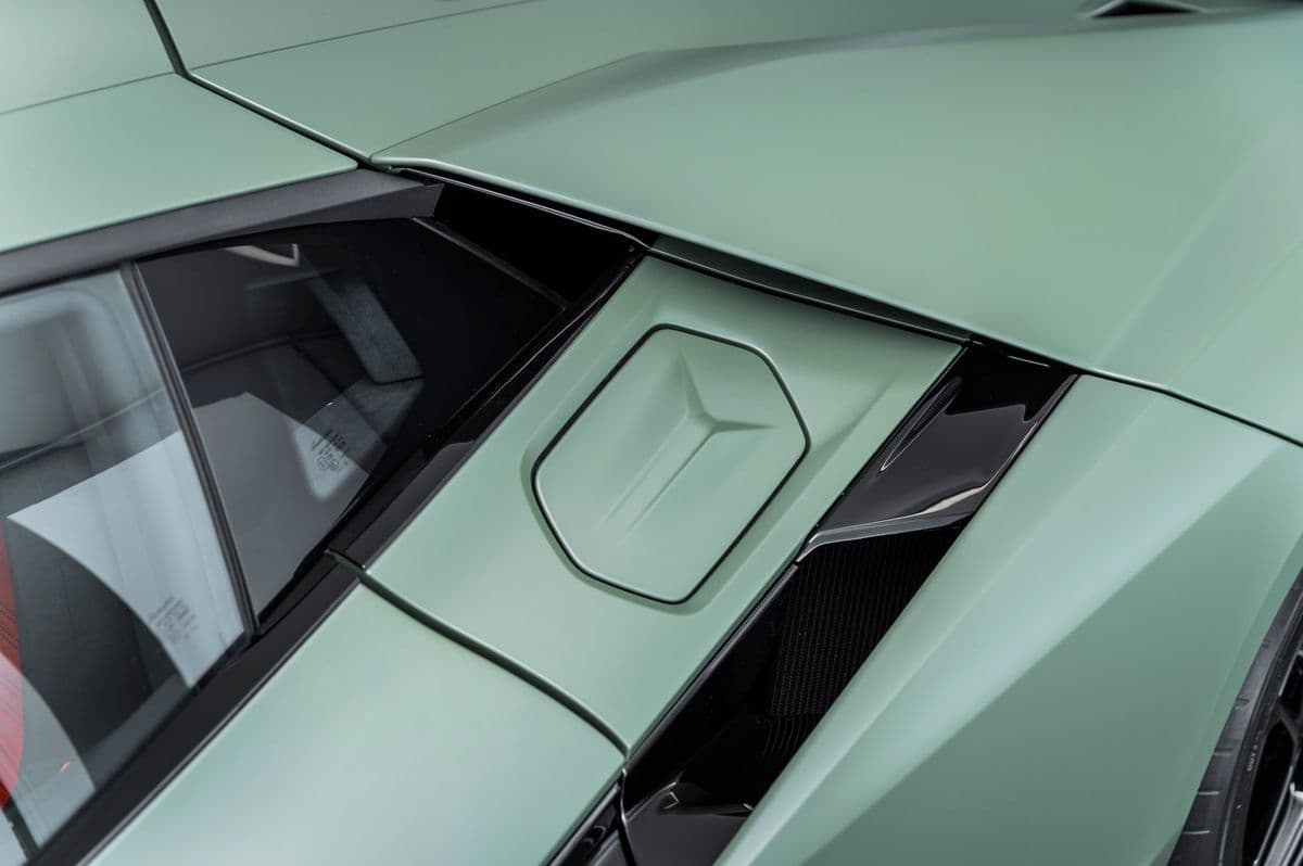 2024 Lamborghini REVUELTO - 10