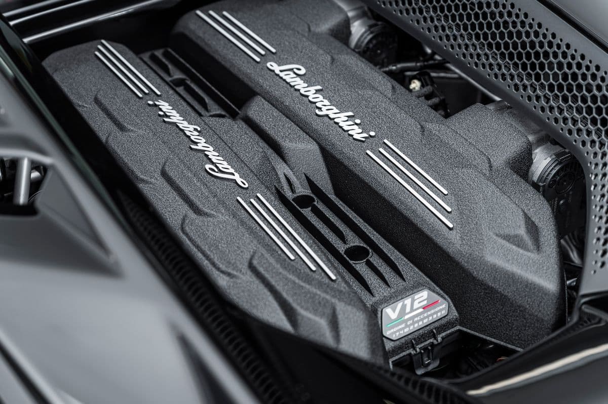 2024 Lamborghini REVUELTO - 8