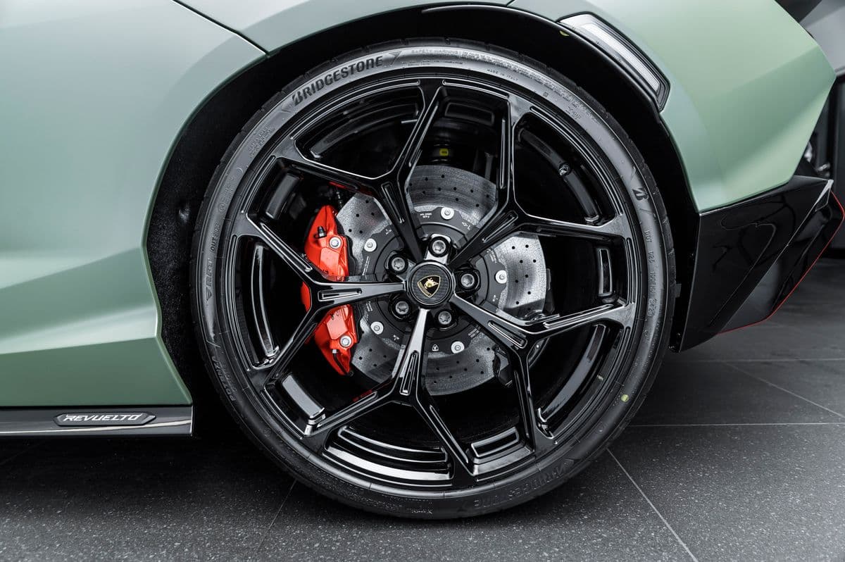 2024 Lamborghini REVUELTO - 9
