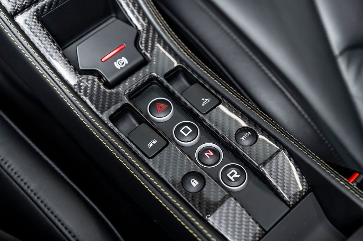 2018 McLaren 650S - 17
