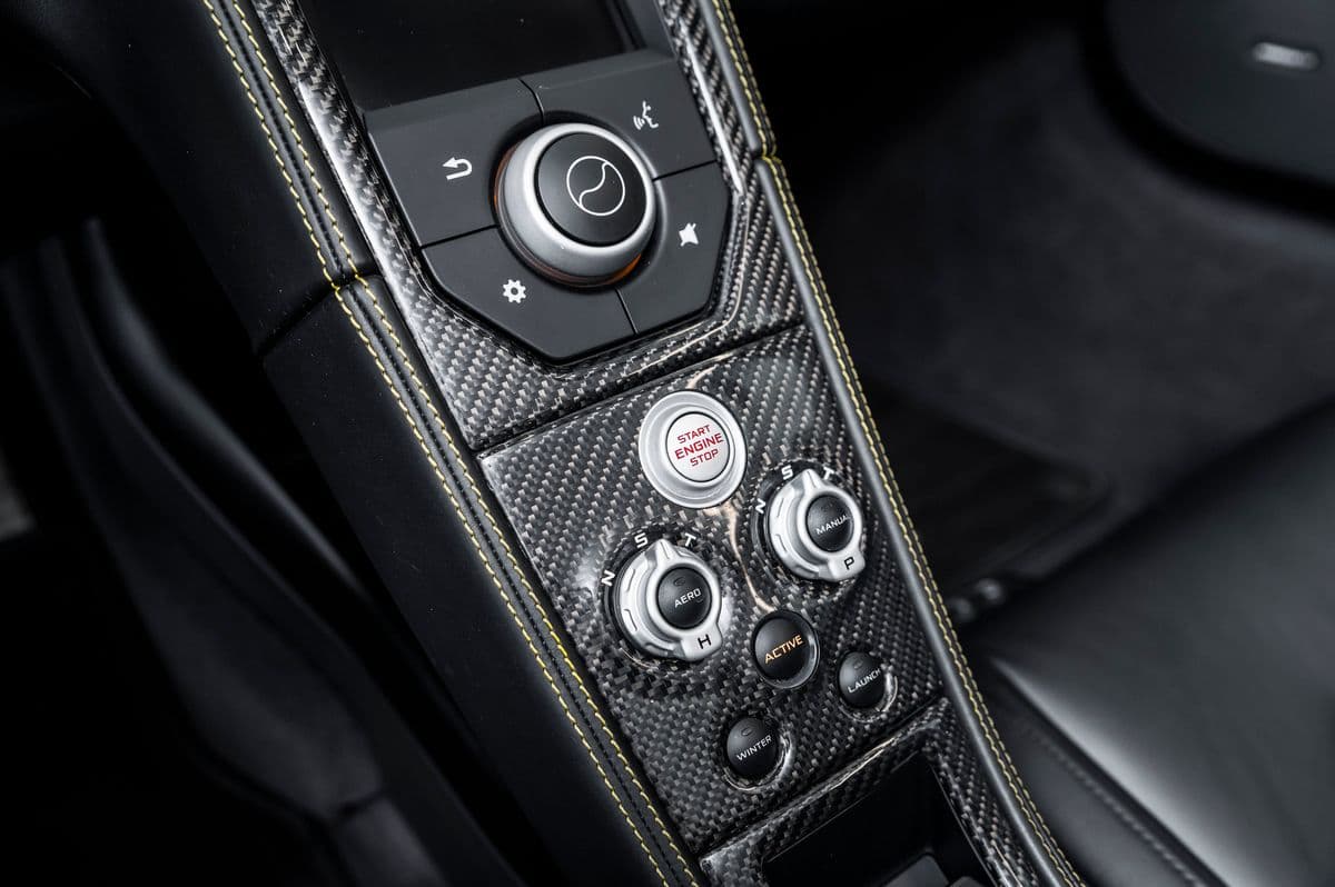 2018 McLaren 650S - 18