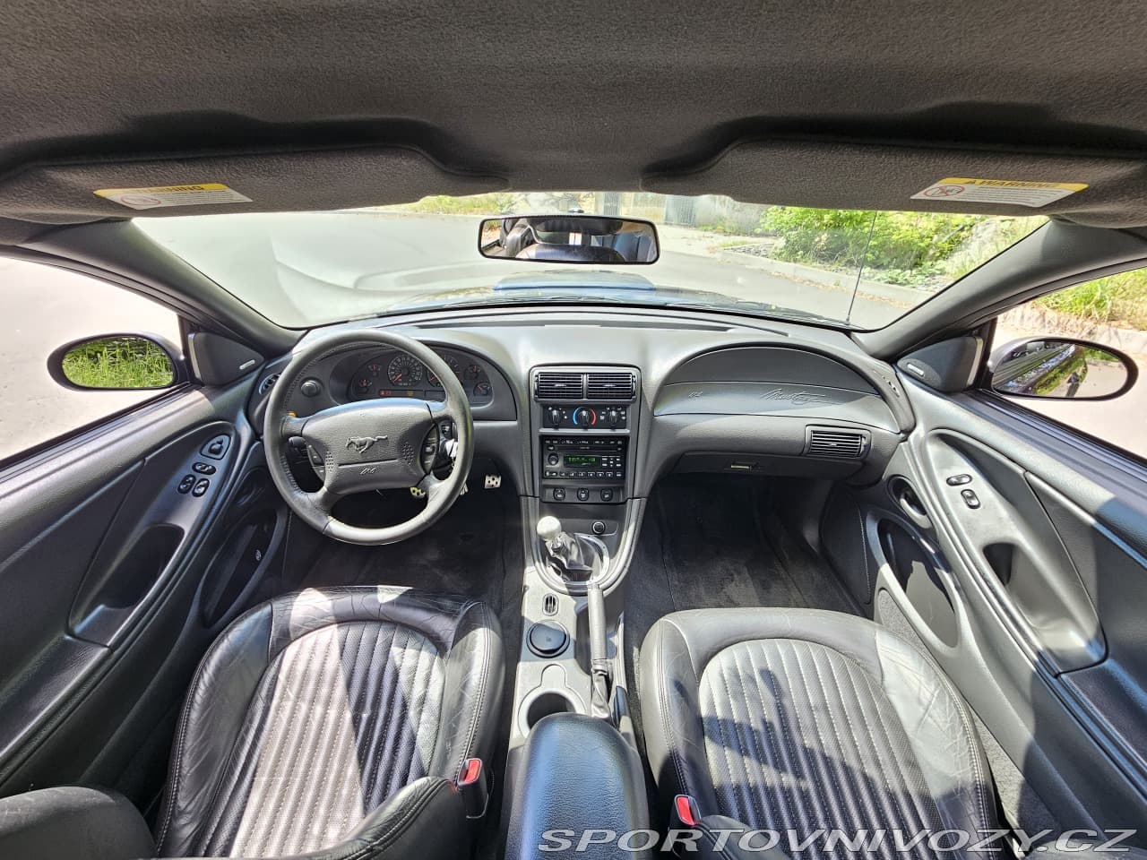 2001 Ford MUSTANG - 11