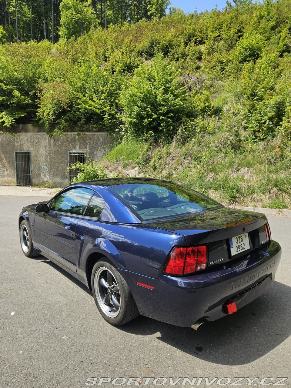 2001 Ford MUSTANG - 4