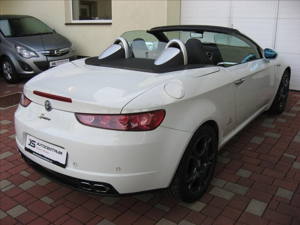 2009 Alfa Romeo SPIDER - 15